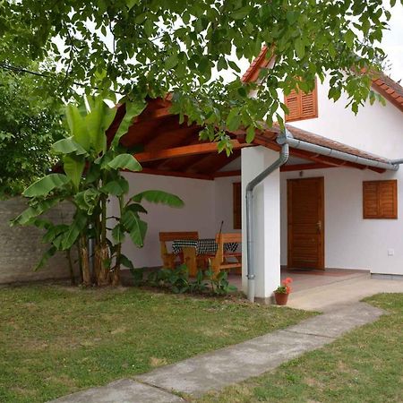 Apartment Balatonbereny 8 Luaran gambar