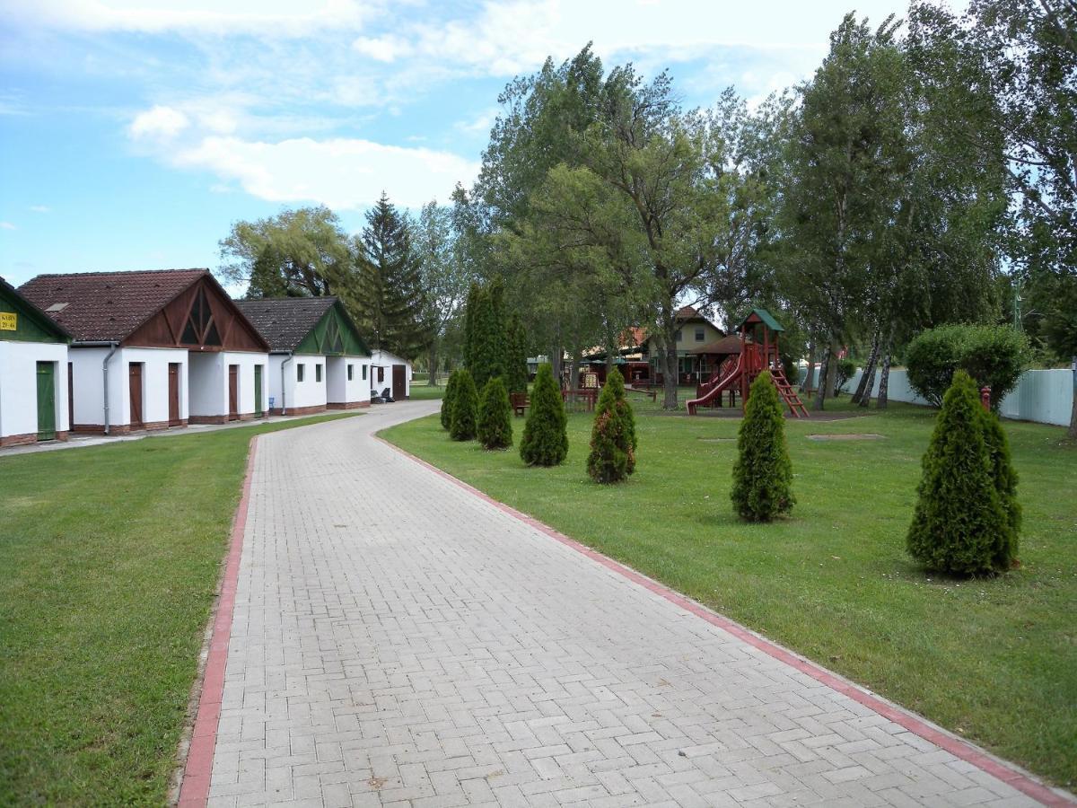 Apartment Balatonbereny 8 Luaran gambar