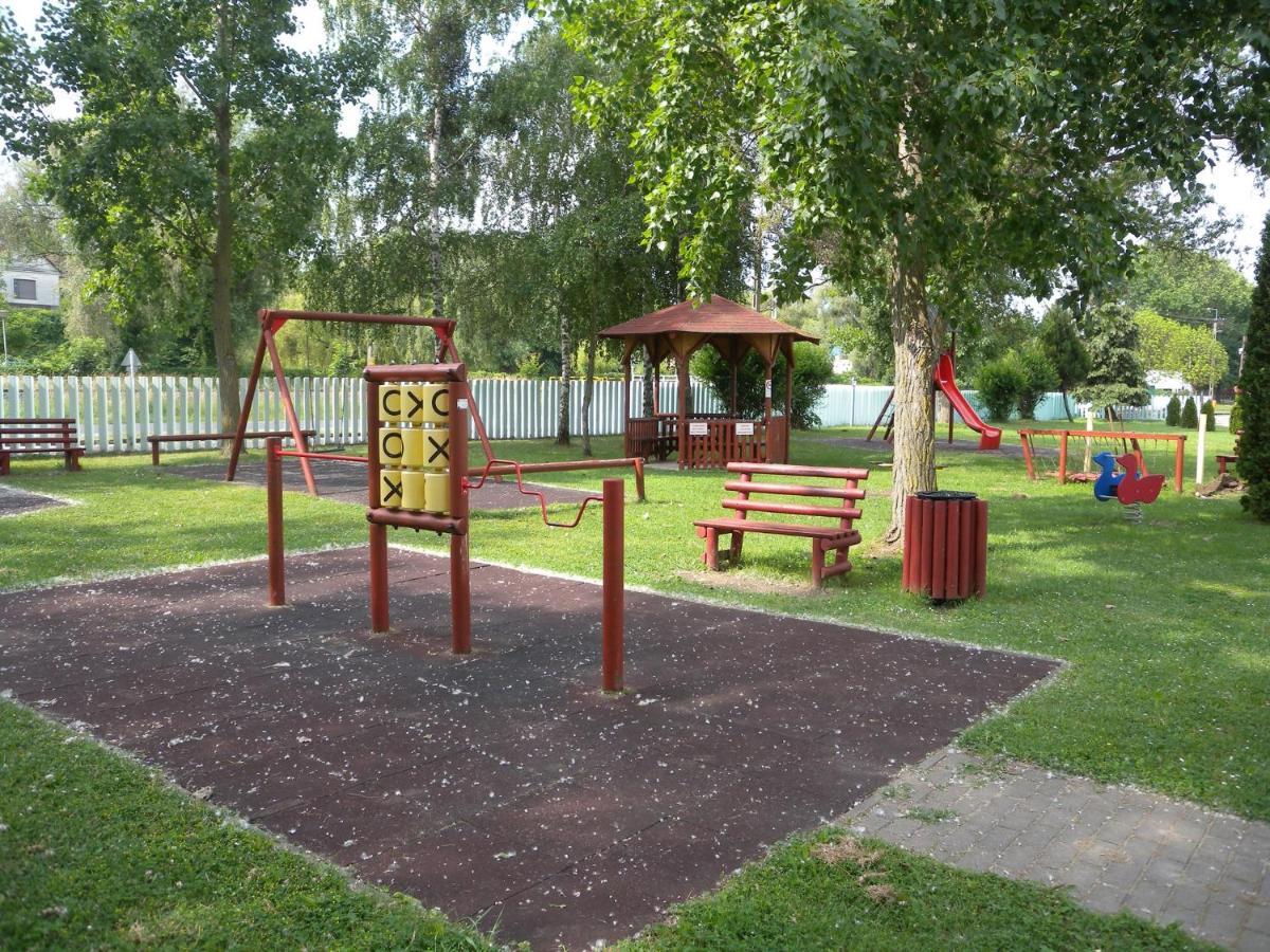 Apartment Balatonbereny 8 Luaran gambar
